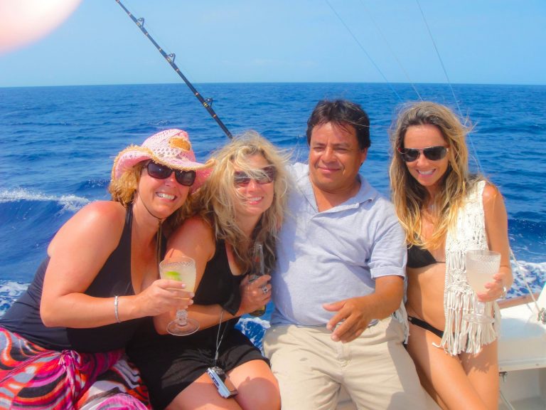 cozumel-private-yacht-crew-bahamas-cruise-excursions